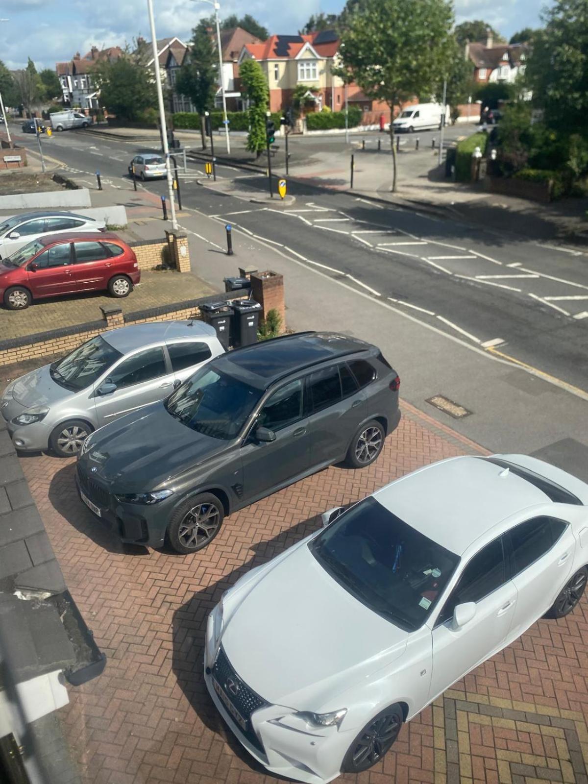 371 Cranbrook Rd Ig2 Hotel Ilford Bagian luar foto